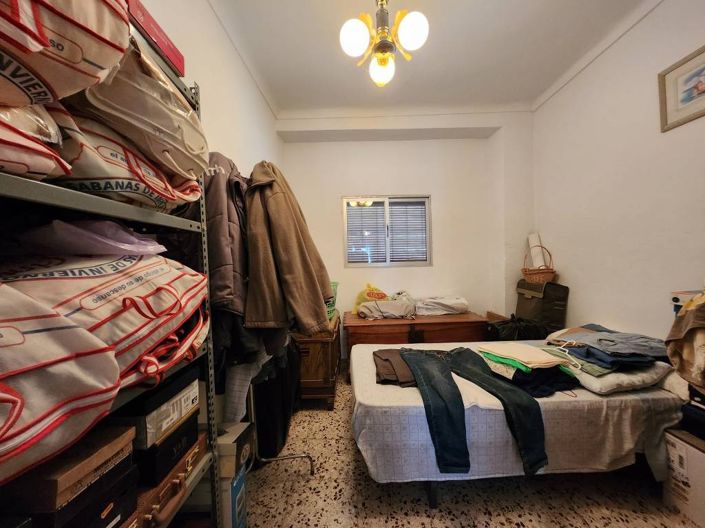 Image No.14-4 Bed Townhouse for sale