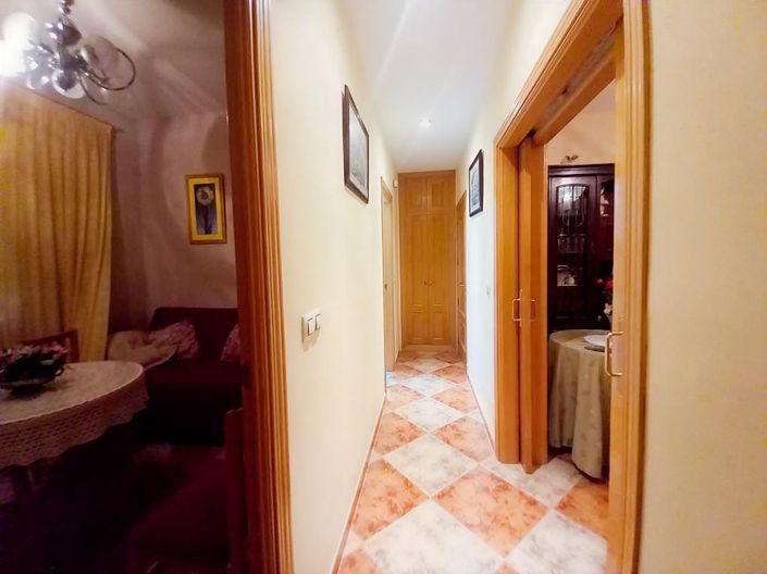 Image No.18-3 Bed Flat for sale