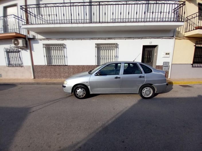 Image No.25-3 Bed Flat for sale