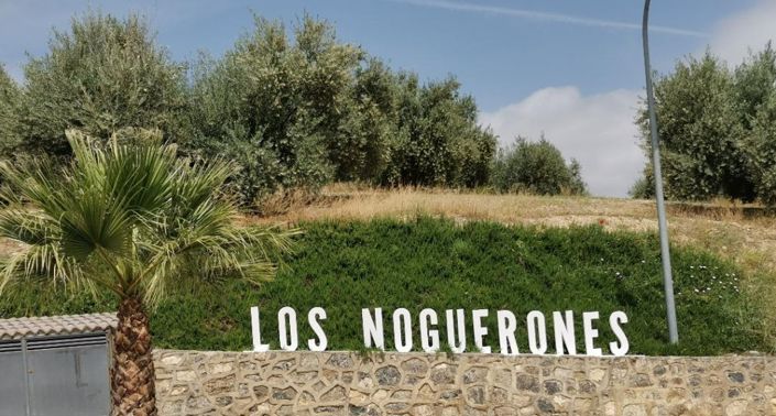 Image No.26-3 Bed Flat for sale