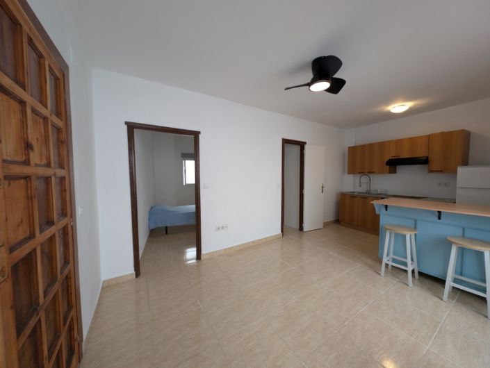 Image No.14-3 Bed Townhouse for sale