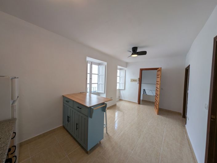 Image No.15-3 Bed Townhouse for sale