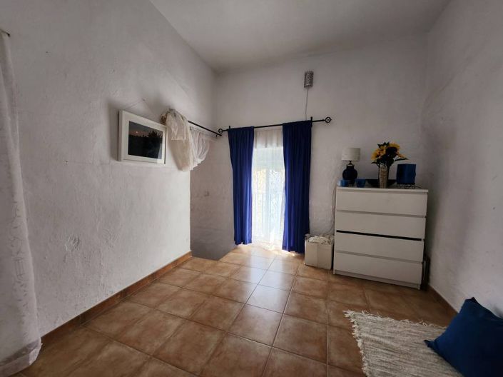 Image No.13-3 Bed Townhouse for sale
