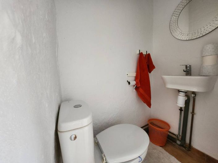 Image No.21-3 Bed Townhouse for sale