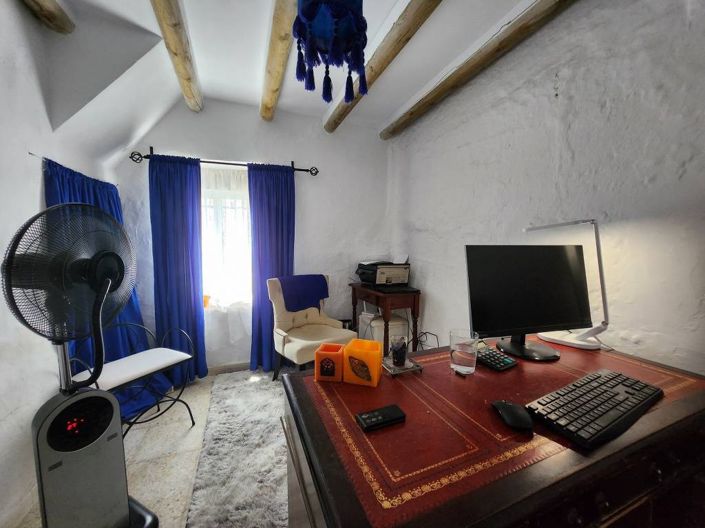 Image No.9-3 Bed Townhouse for sale