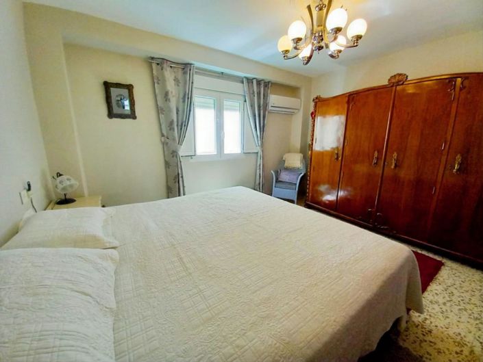 Image No.28-3 Bed Townhouse for sale