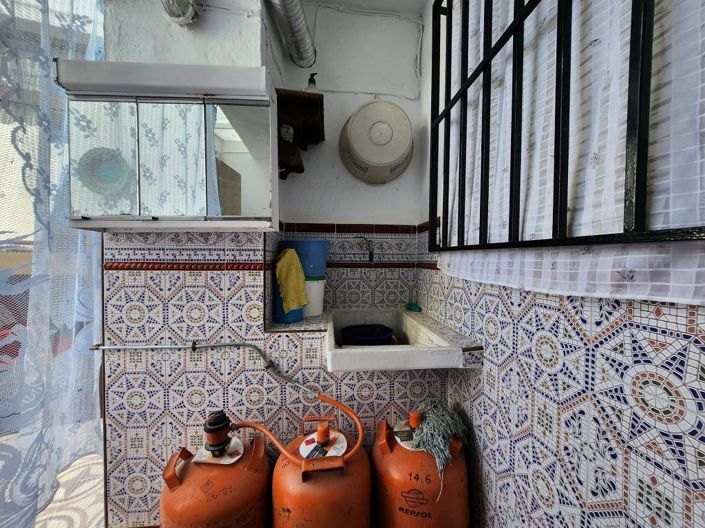 Image No.12-4 Bed Townhouse for sale