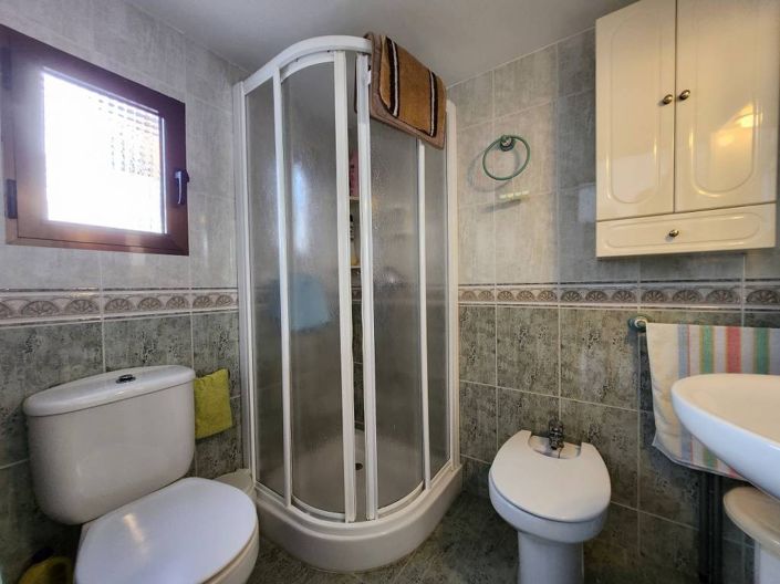 Image No.21-4 Bed Townhouse for sale