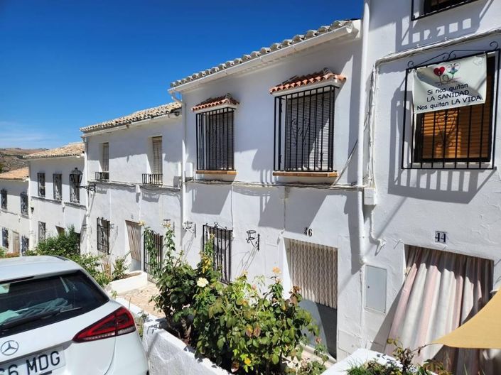 Image No.8-4 Bed Townhouse for sale