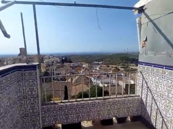 Image No.13-3 Bed Townhouse for sale