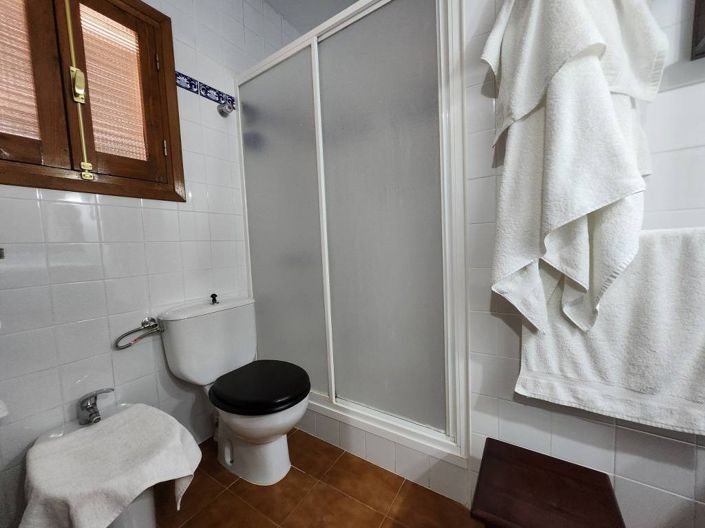 Image No.14-3 Bed Chalet for sale