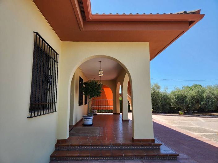 Image No.4-3 Bed Chalet for sale