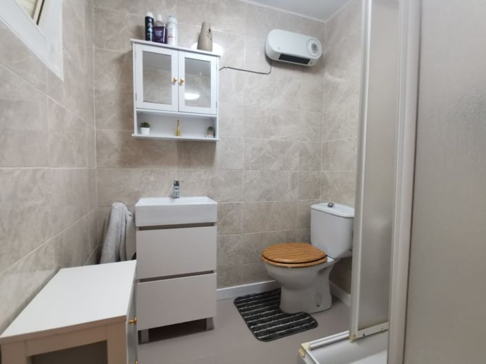 Image No.17-4 Bed Townhouse for sale