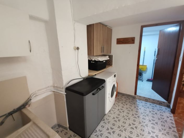 Image No.18-4 Bed Townhouse for sale