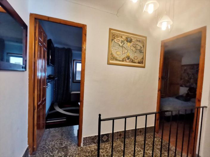 Image No.27-4 Bed Townhouse for sale