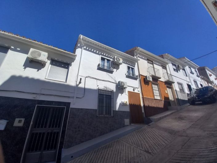 Image No.5-4 Bed Townhouse for sale