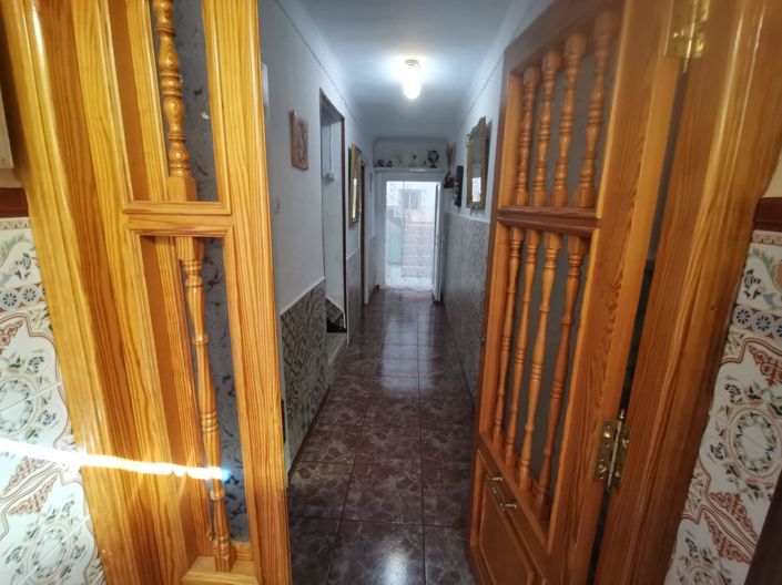 Image No.6-4 Bed Townhouse for sale