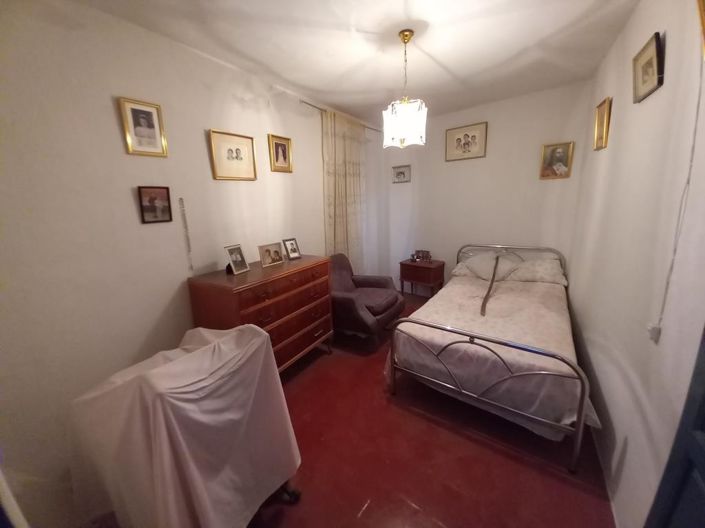 Image No.27-5 Bed Townhouse for sale