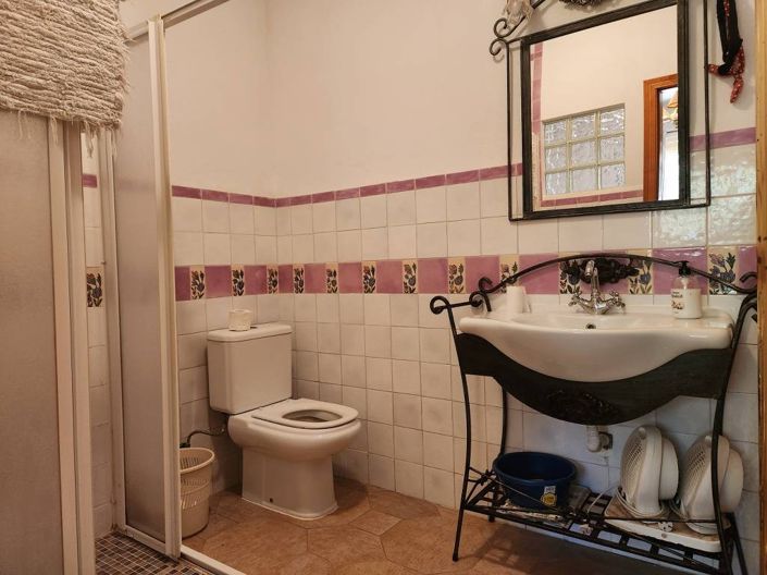 Image No.13-6 Bed Country House for sale