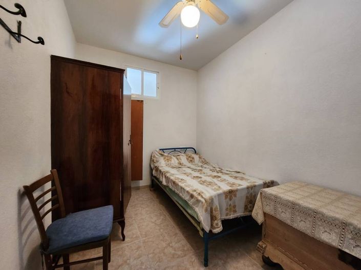 Image No.11-4 Bed Townhouse for sale