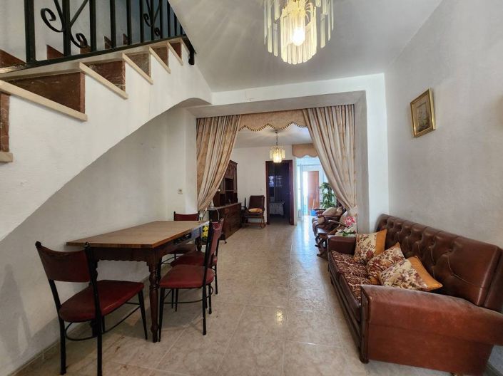 Image No.4-4 Bed Townhouse for sale