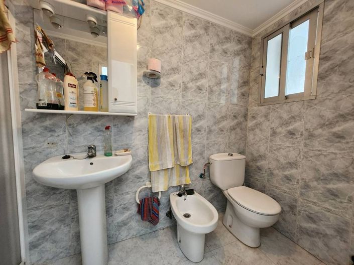 Image No.16-4 Bed Townhouse for sale