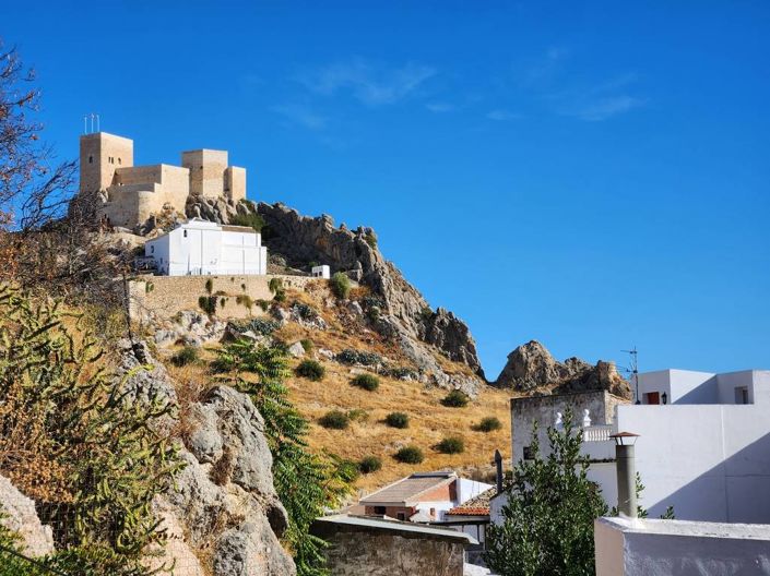 Image No.17-4 Bed Townhouse for sale