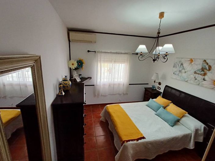 Image No.12-Chalet de 4 chambres à vendre à Cabra