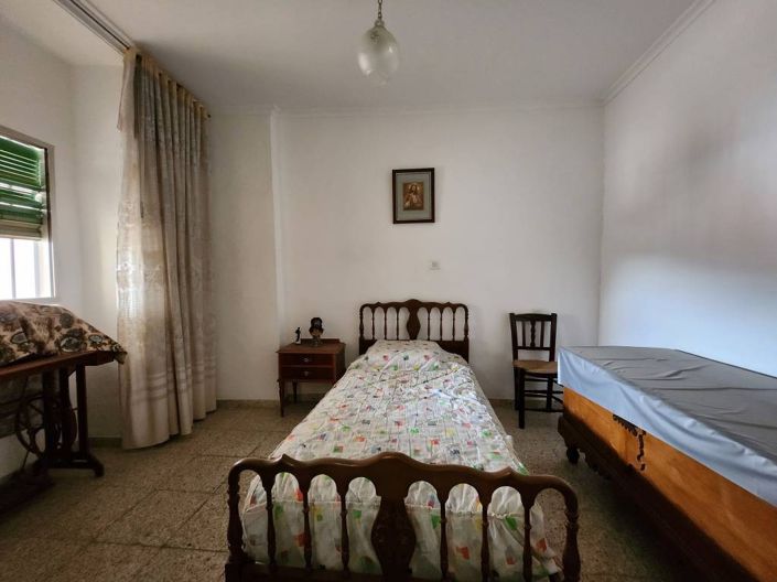 Image No.10-5 Bed Townhouse for sale