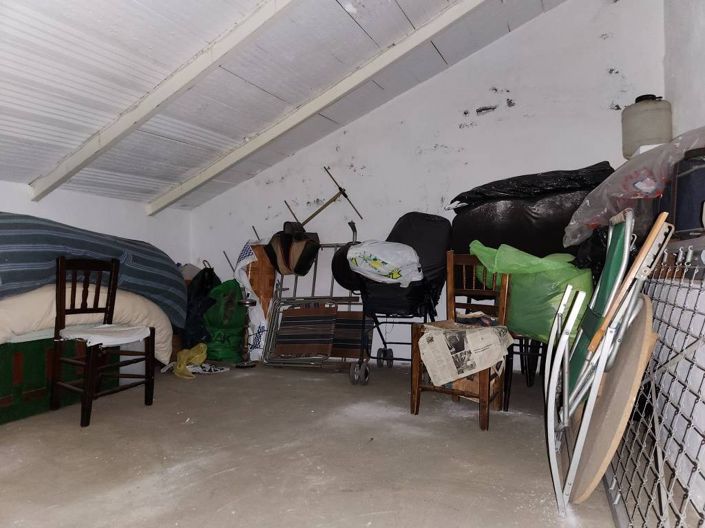 Image No.13-5 Bed Townhouse for sale