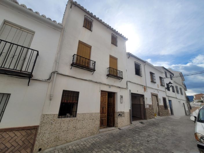 Image No.14-5 Bed Townhouse for sale