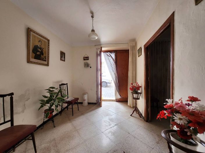 Image No.15-5 Bed Townhouse for sale