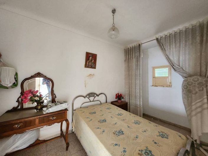 Image No.8-5 Bed Townhouse for sale