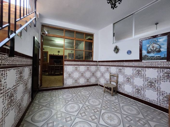 Image No.15-3 Bed Townhouse for sale