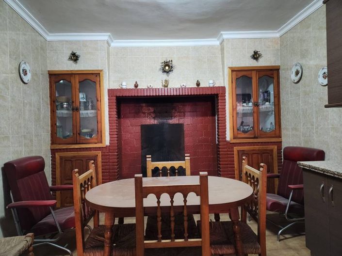 Image No.16-3 Bed Townhouse for sale