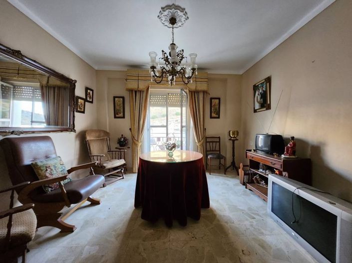 Image No.4-3 Bed Townhouse for sale