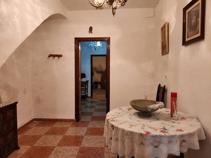 Image No.11-4 Bed Townhouse for sale