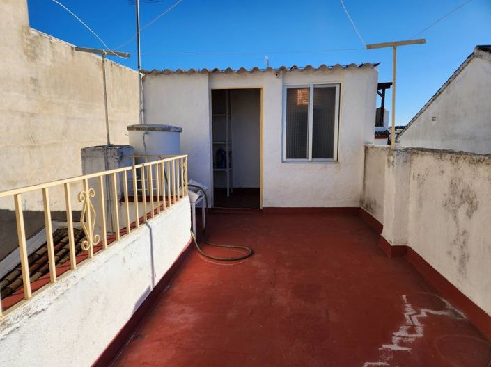 Image No.16-4 Bed Townhouse for sale