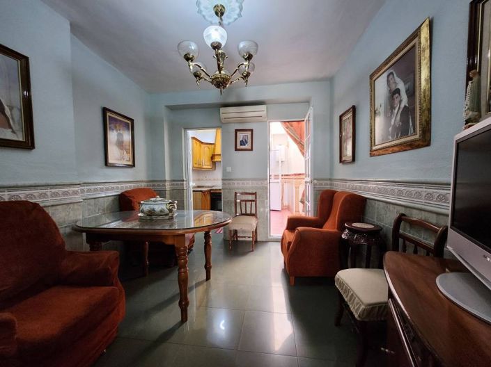 Image No.5-4 Bed Townhouse for sale