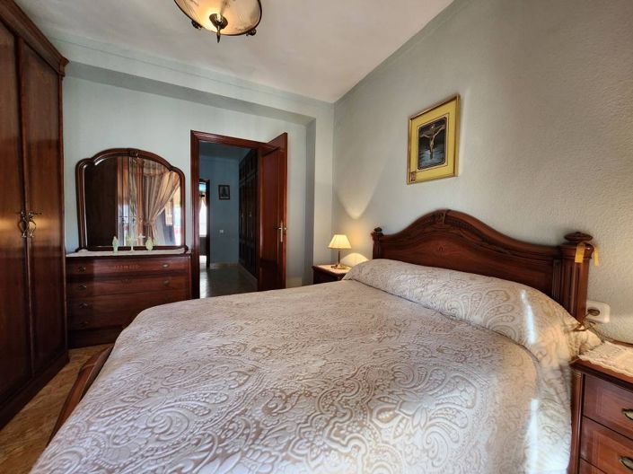 Image No.9-4 Bed Townhouse for sale