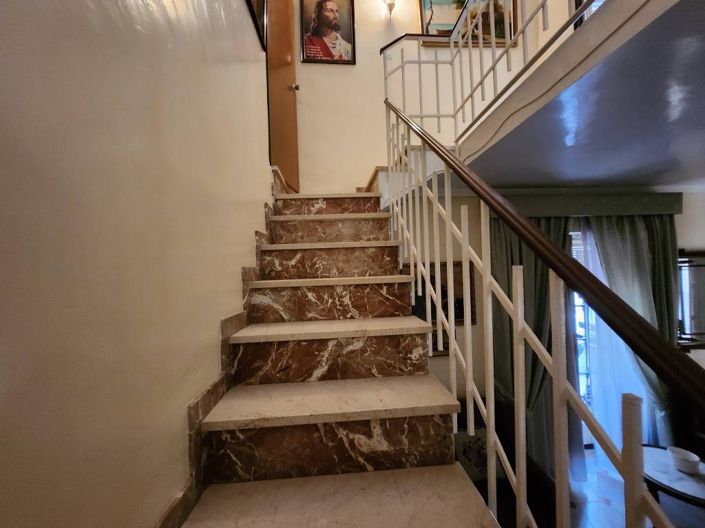 Image No.13-4 Bed Townhouse for sale