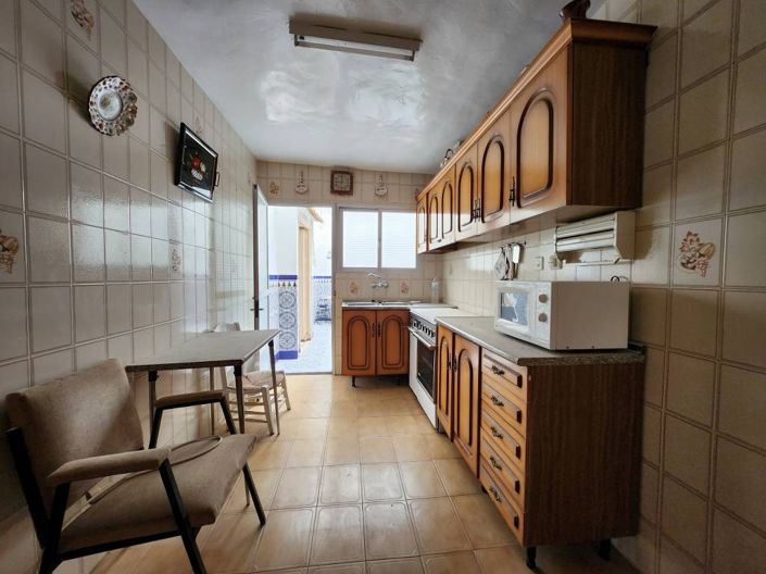 Image No.4-4 Bed Townhouse for sale