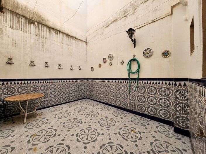 Image No.10-4 Bed Townhouse for sale