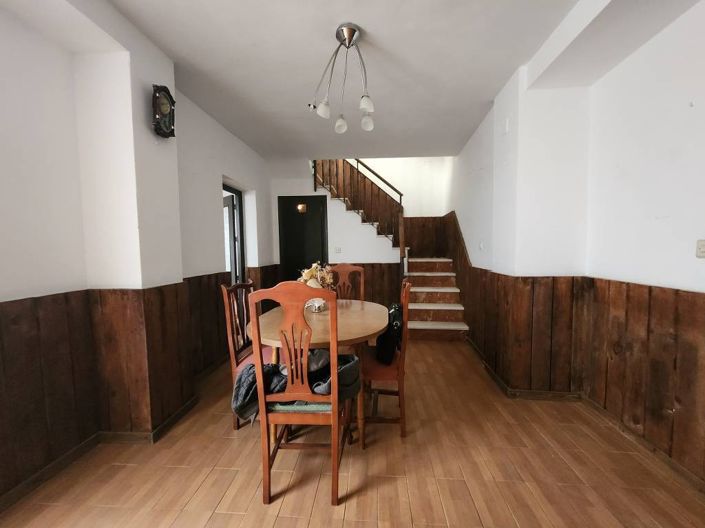 Image No.4-5 Bed Townhouse for sale