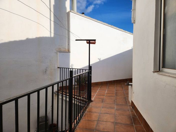 Image No.6-5 Bed Townhouse for sale