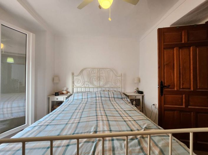 Image No.11-3 Bed Townhouse for sale