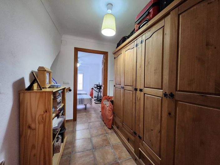 Image No.16-3 Bed Townhouse for sale