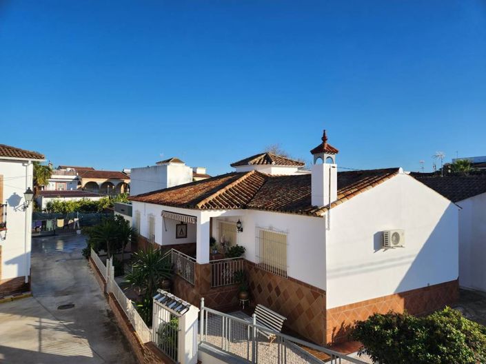 Image No.13-3 Bed Townhouse for sale