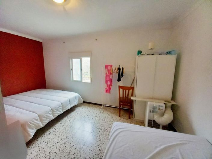 Image No.18-3 Bed Townhouse for sale