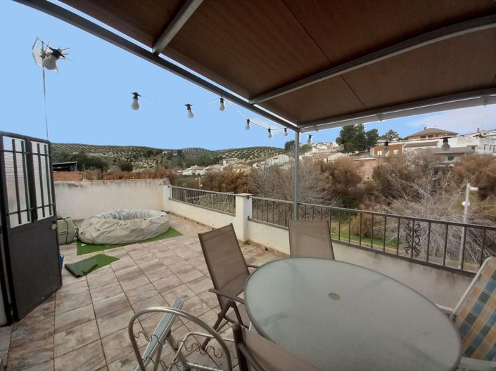 Image No.24-3 Bed Townhouse for sale